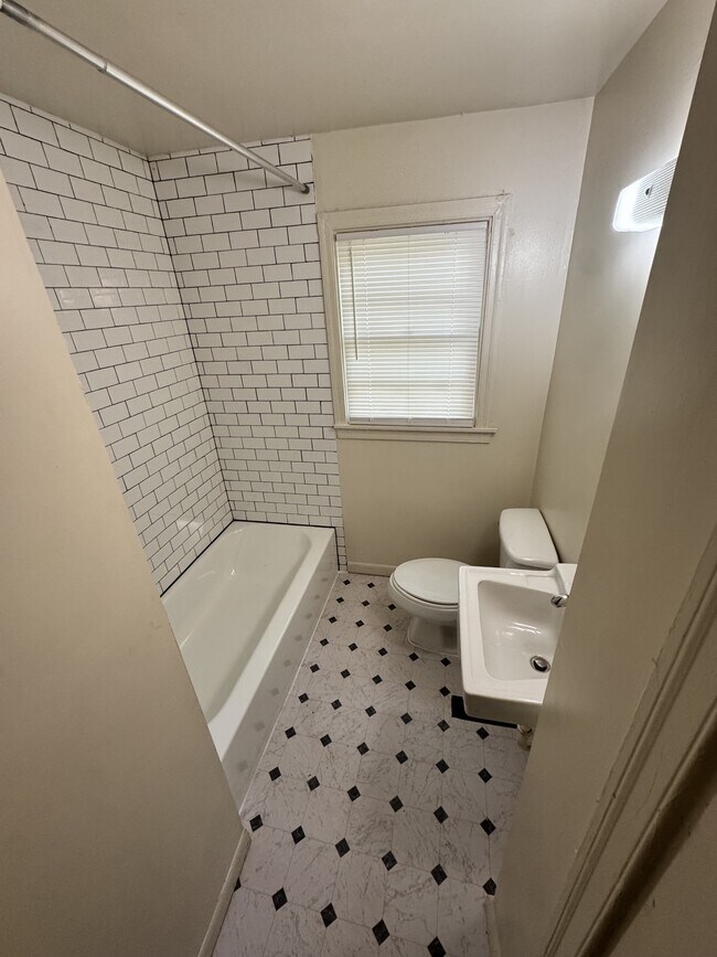 Foto del edificio - 3927 37th Ave N