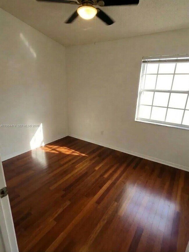 Foto del edificio - 721 SW 148th Ave