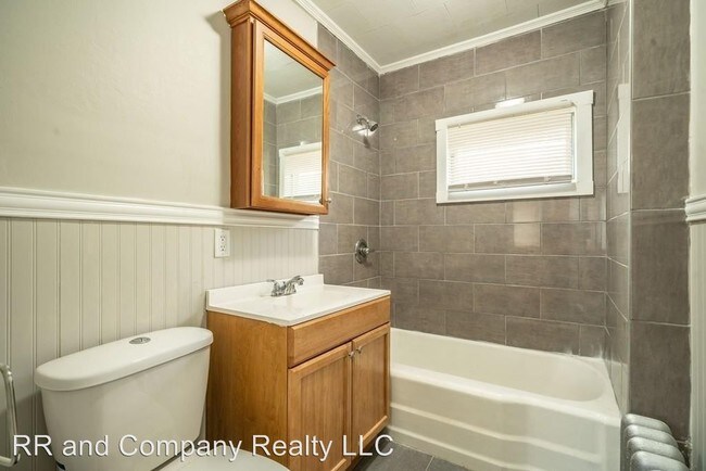 Building Photo - 2 br, 1 bath House - 35 Stuart St
