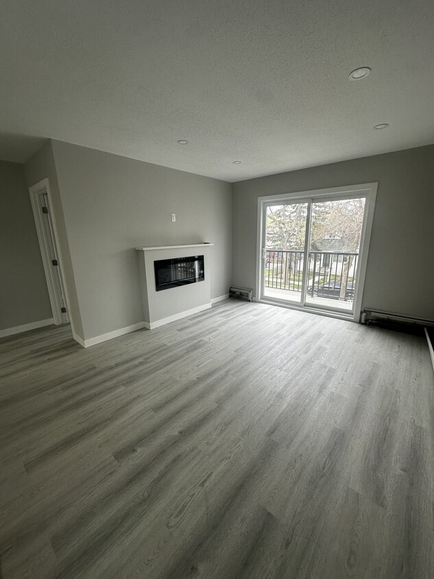 Primary Photo - 9938-88 88 Ave NW