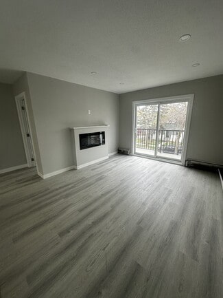 Building Photo - 9938-88 88 Ave NW