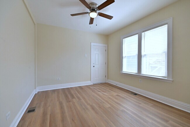 Foto del edificio - 8602 S Muskegon Ave