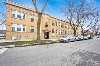 Building Photo - 3600 N Oakley Ave
