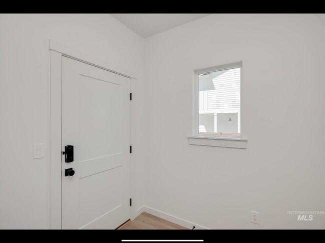 Foto del edificio - 7148 W Riverwood St