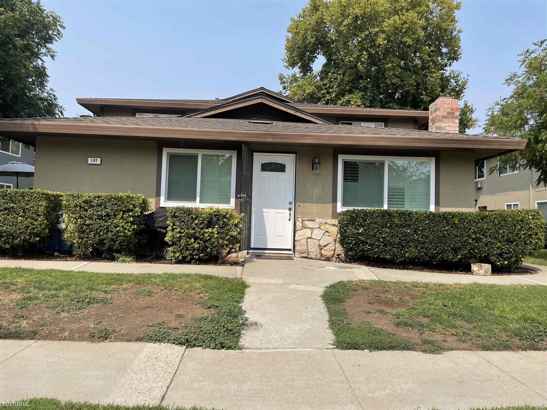Primary Photo - 2 br, 1 bath Condo - 197 Coy Drive #1