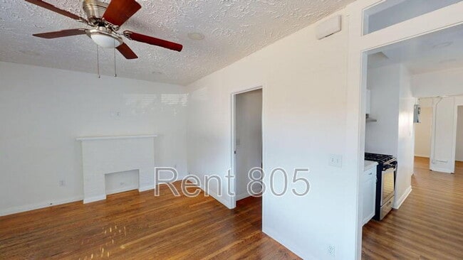 Foto del edificio - 45 Barry Dr