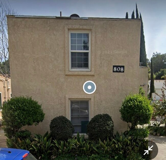 Front - 808 E Palmer Ave