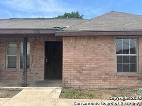 Building Photo - 7637 Windsor Oaks