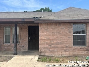 Building Photo - 7637 Windsor Oaks