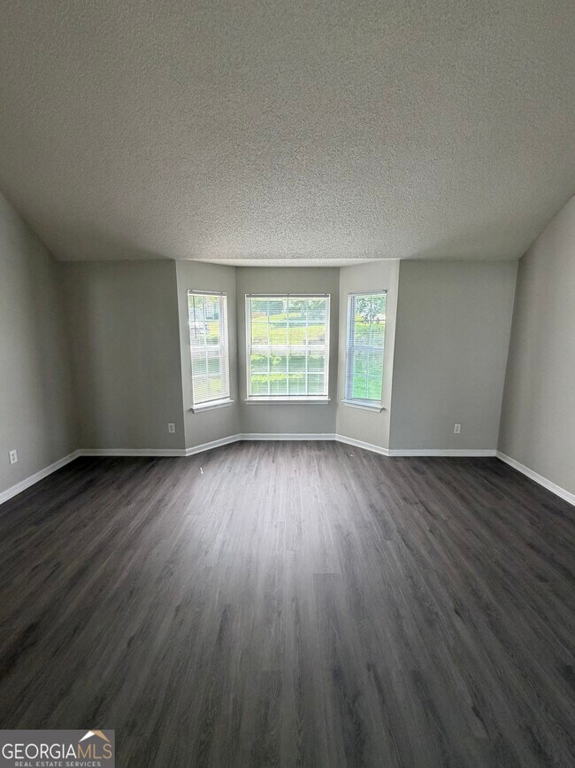 Foto del edificio - 10744 Misty Meadows Ct
