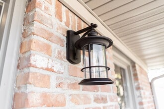 Building Photo - 1243 E Dawn Dr