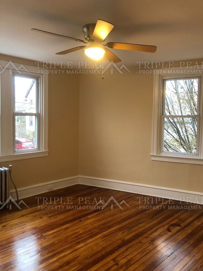 Building Photo - 74 Bartram Ave