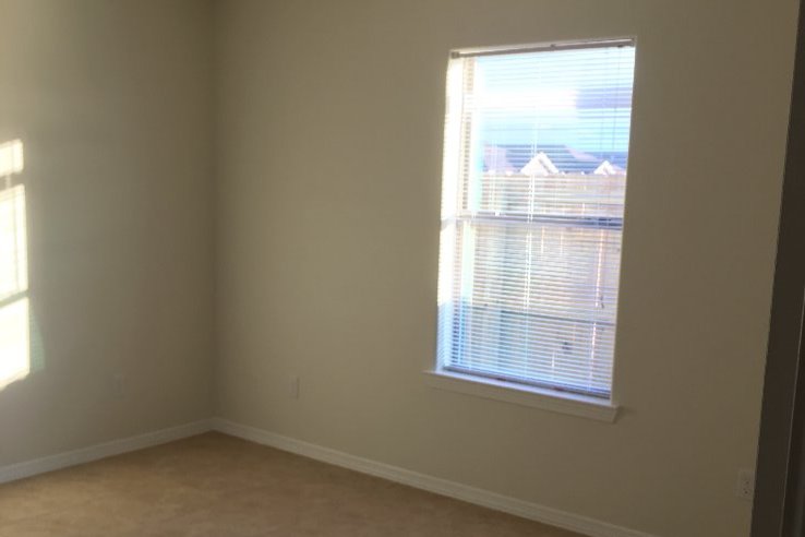 Building Photo - 3202 Luz Divina St