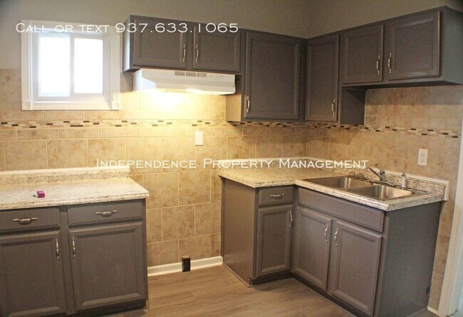 Building Photo - 1056 Linden Ave