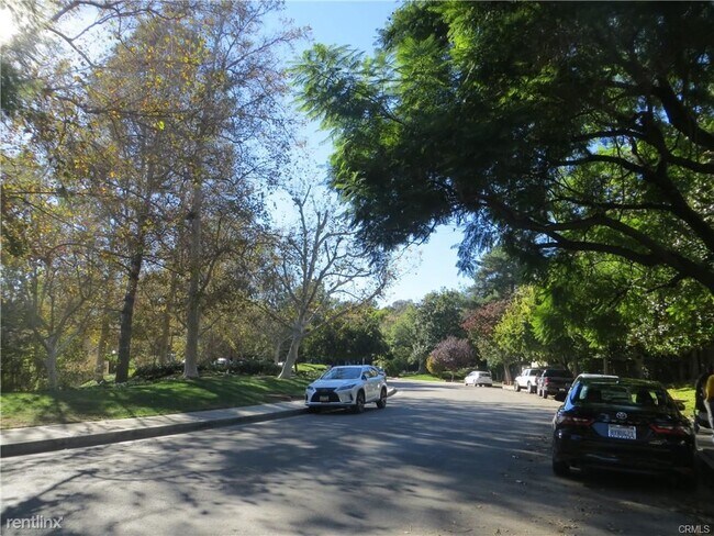 Foto del edificio - 2 br, 2 bath Condo - 4200 Via Arbolada Uni...
