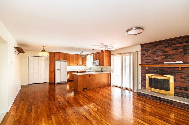 Foto del edificio - Beautiful 4 Bedroom 3 Bathroom South County Home