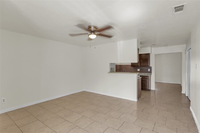 Foto del edificio - 6913 Chasewood Dr