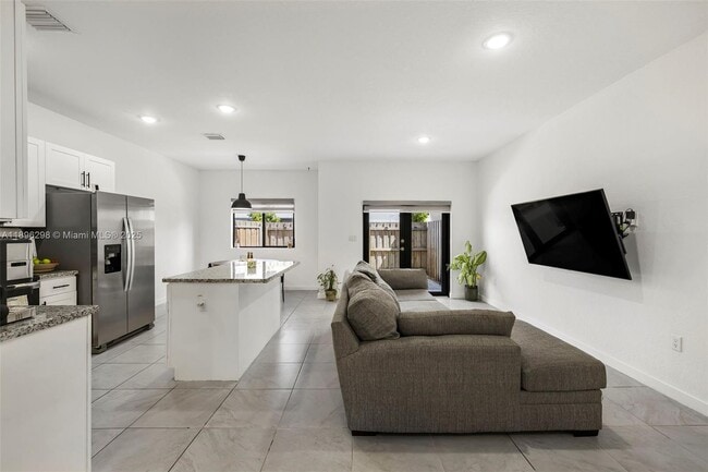 Building Photo - 13353 SW 250th Terrace