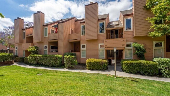 Building Photo - 287 Sumba Ct