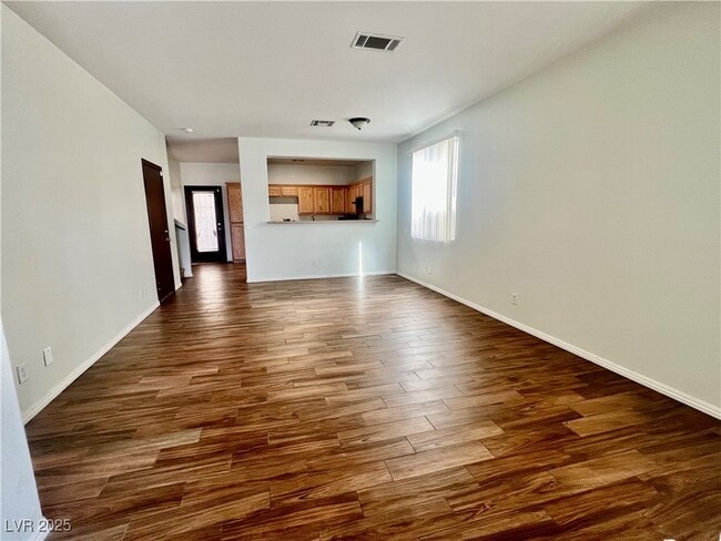 Foto del edificio - 1324 Sun Village Ave