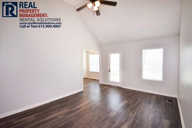 Foto del edificio - Fantastic 3 BR/2 BA single-story home in great Murfreesboro location!