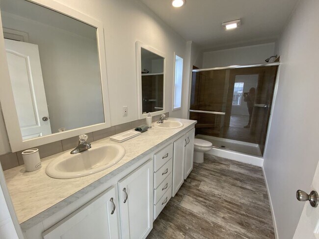 Foto del edificio - 812 Concord St