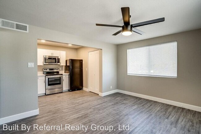 Building Photo - 603 S Bellview
