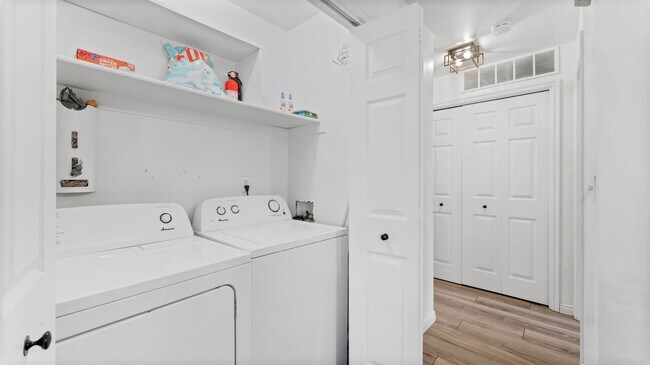 Foto del edificio - 9225 S Jefferson Cv