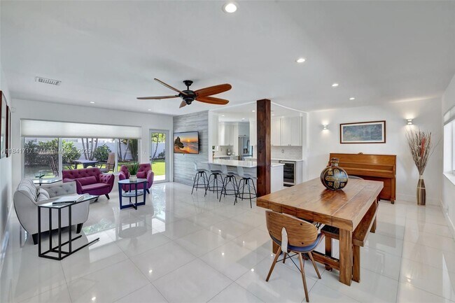 Foto del edificio - 2506 NE 30th St