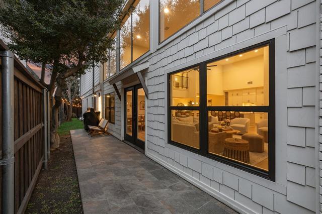 Foto del edificio - 5816 Orchid Ln