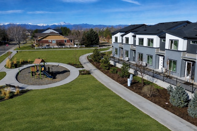 Building Photo - Alpine Crossing Townhomes