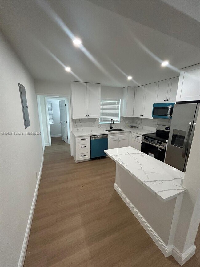 Foto del edificio - 808 SW 15th Ave
