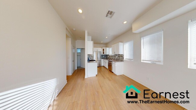 Building Photo - 3 + 2.5 Apartment in Echo Park: Prime Loca...