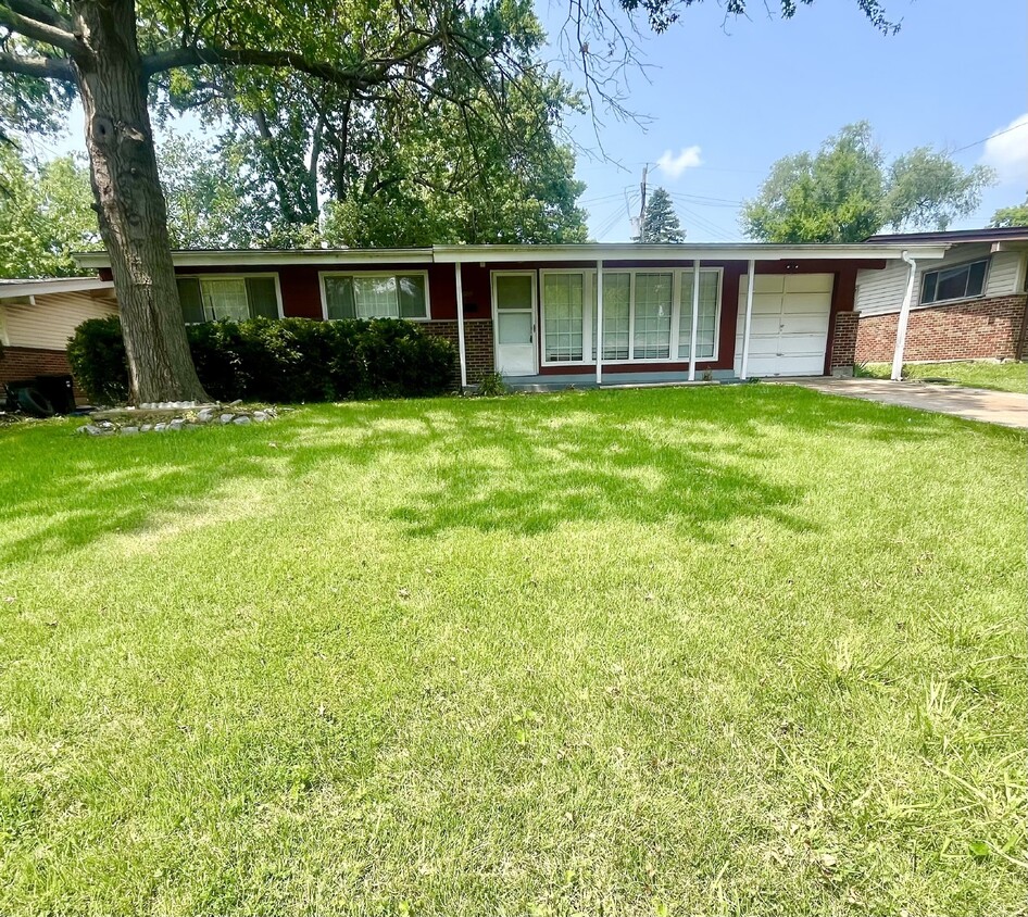 Foto principal - Beautiful 3 bed, 1 bath ranch home available