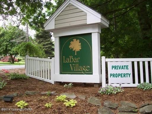 Building Photo - 307 Village Cir