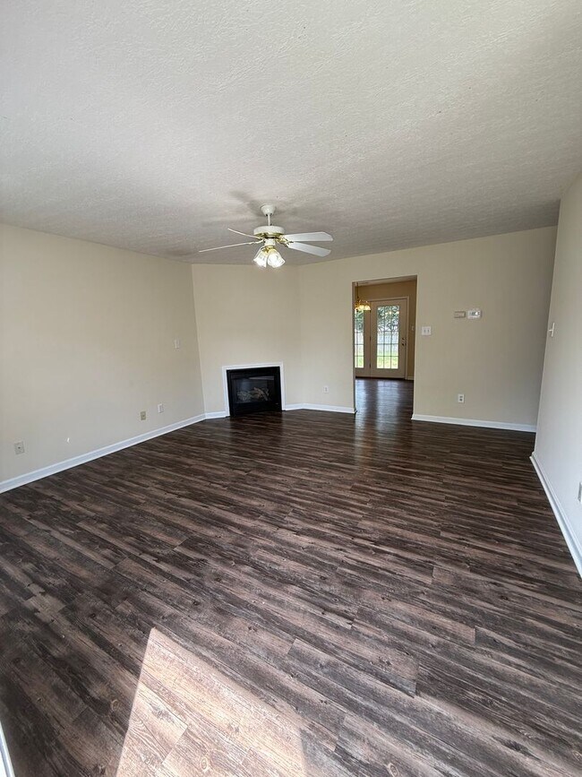 Foto del edificio - Lovely 4 Bedroom 2.5 Bath Home in convenient West Knox location