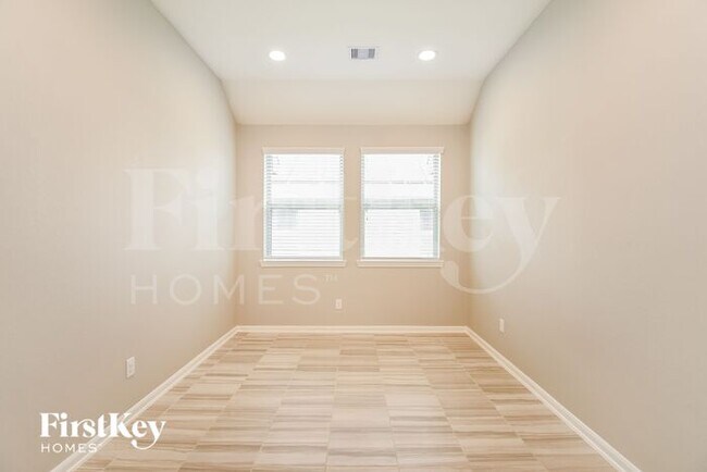 Building Photo - 259 Rolling Creek Ln