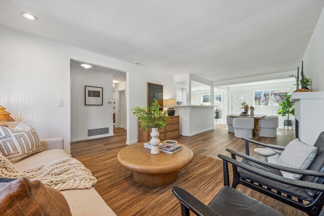 Foto del edificio - 3Bed/2Ba in Central Kentfield Location