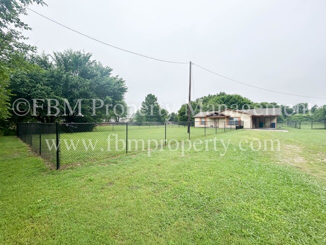 Foto del edificio - 107 Sunny Ln