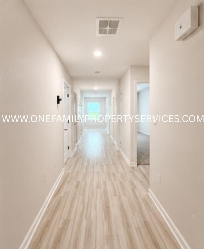 Building Photo - 2606 Saltgrass Wy