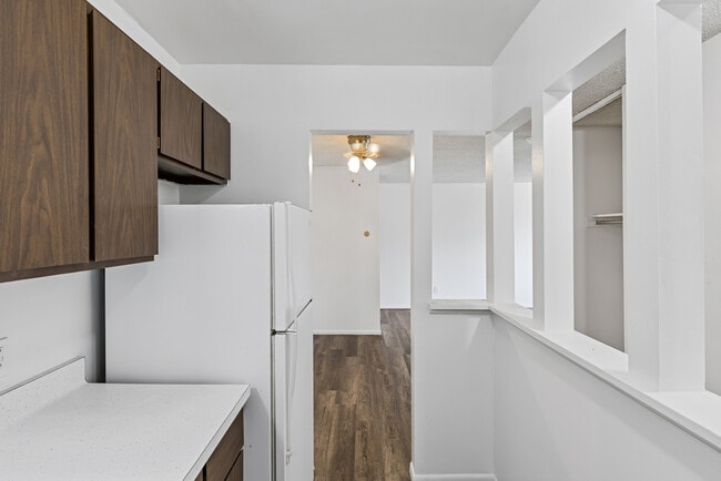 Building Photo - Riverside (Albion 64 LLC)