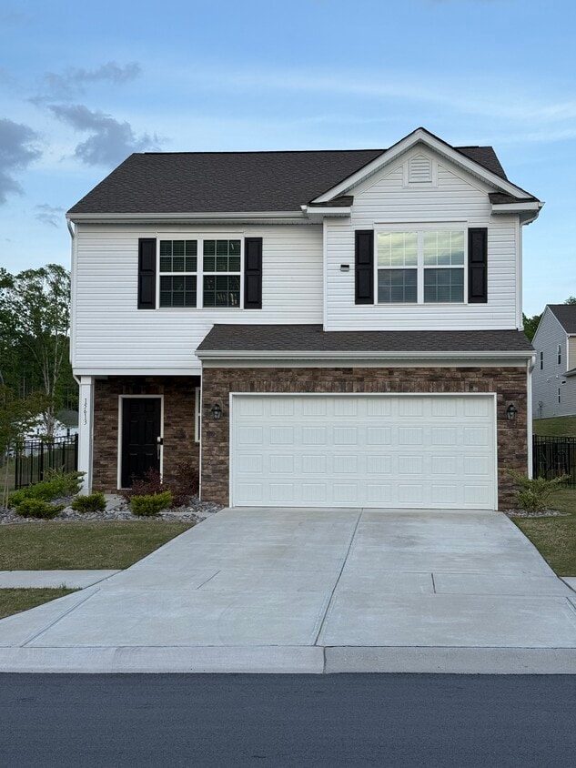 Foto principal - 15613 Capps Rd