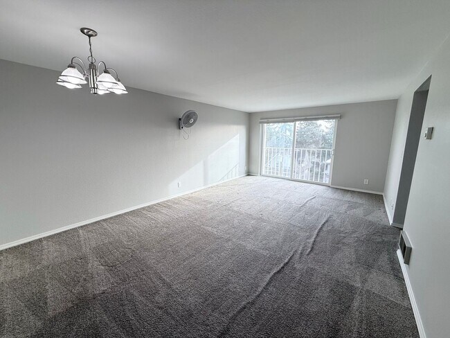 Foto del edificio - Great location 3 bed 2 bath condo in Fremont