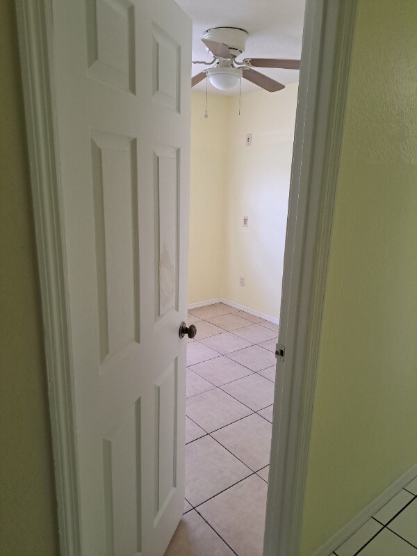 Foto del edificio - 1021 Oaktree Ln