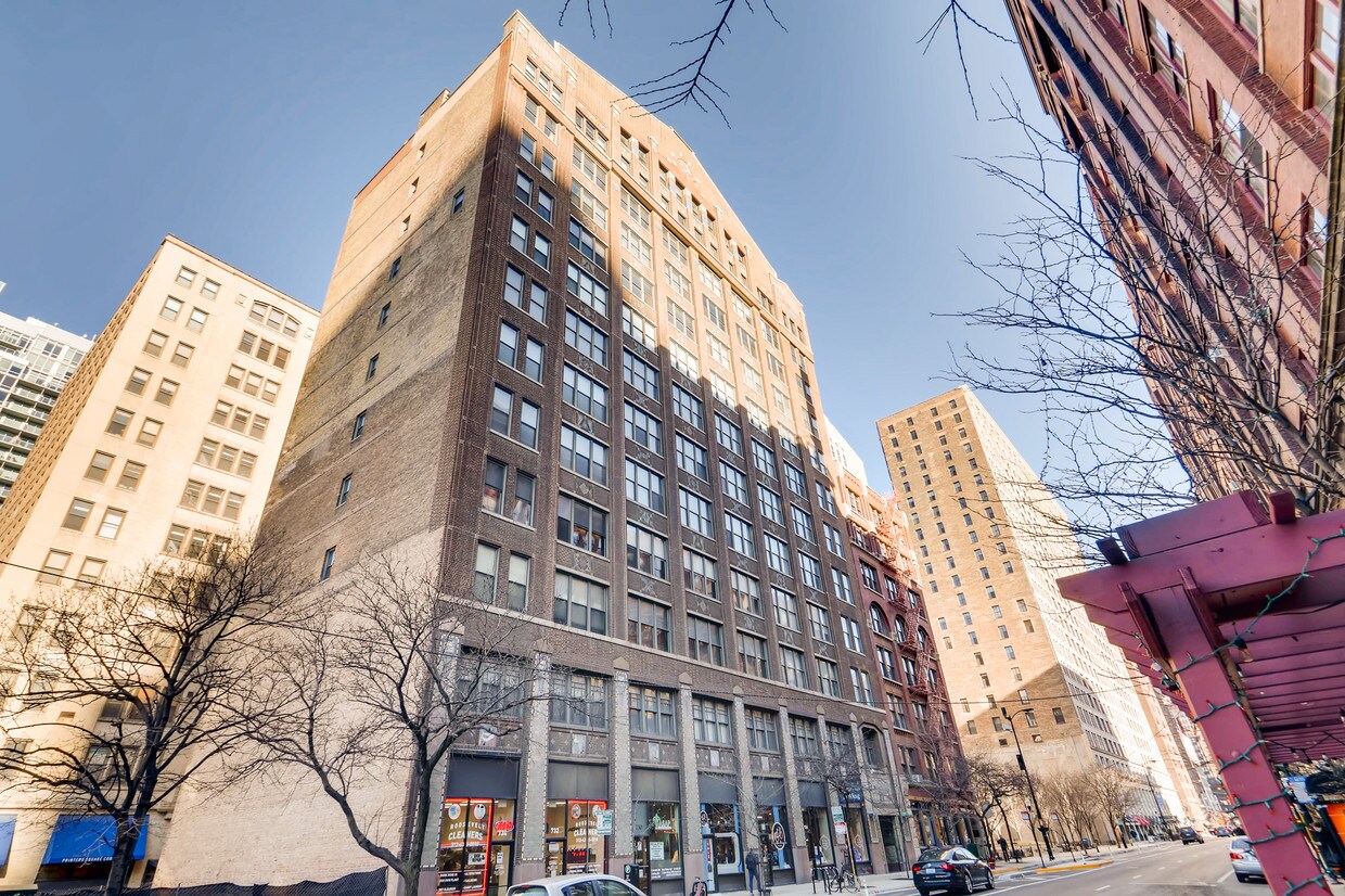 Primary Photo - 720 S Dearborn St