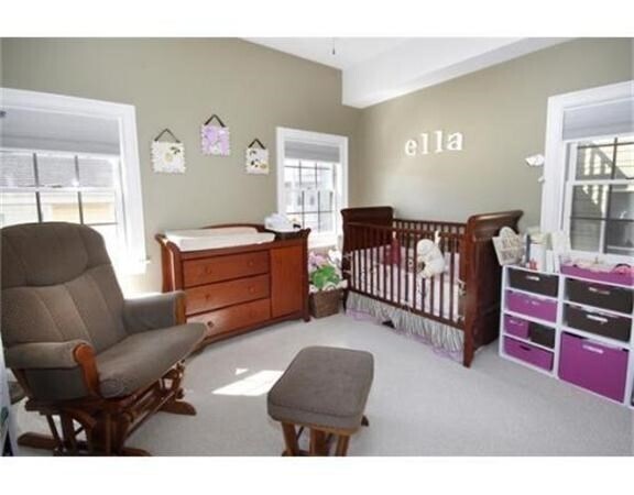 Building Photo - 596 E 2nd St