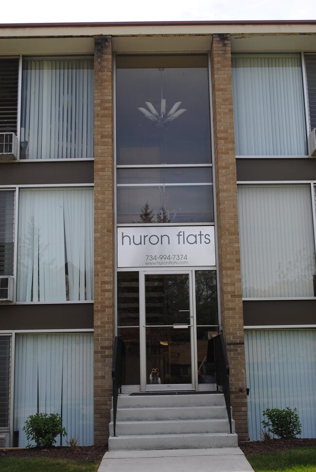 Building Photo - Huron Flats