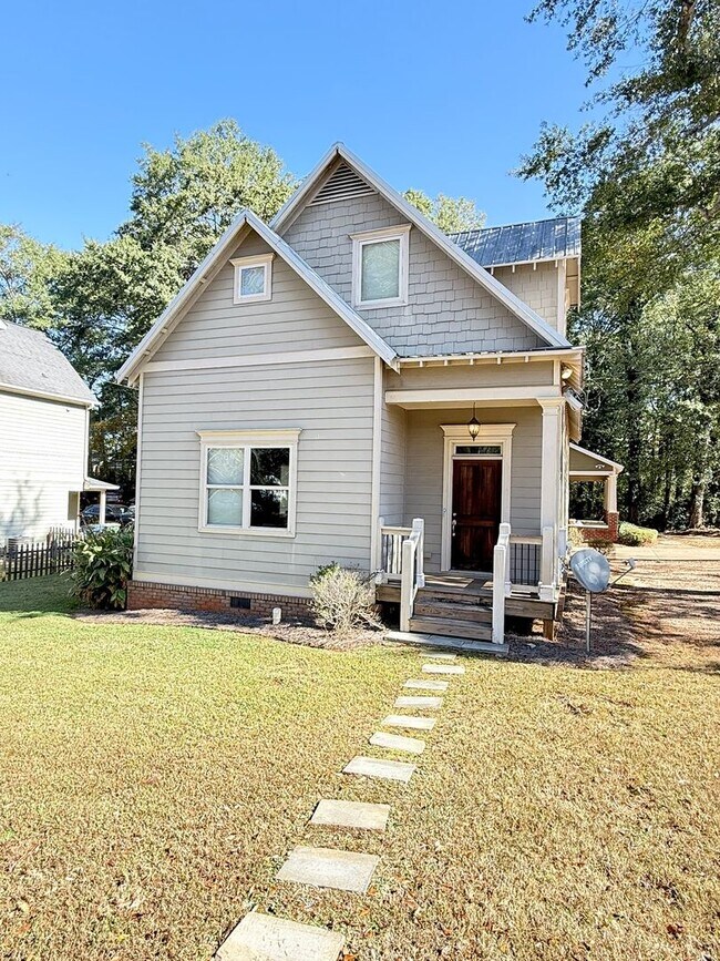 Foto del edificio - Cottage Near Greenway Available for Pre-Lease