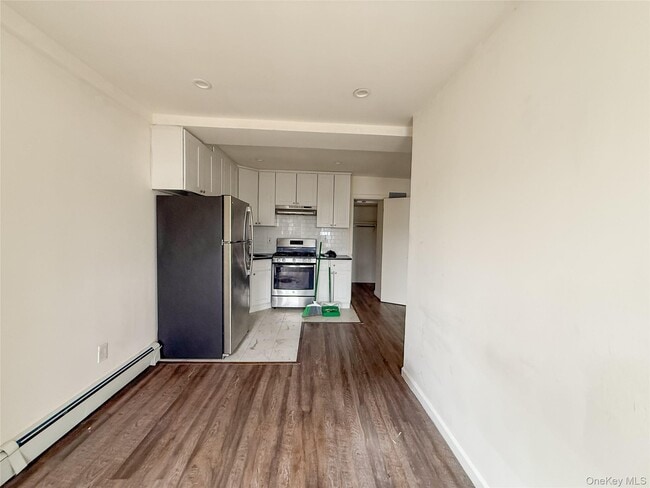 Foto del edificio - 765 Shore Rd