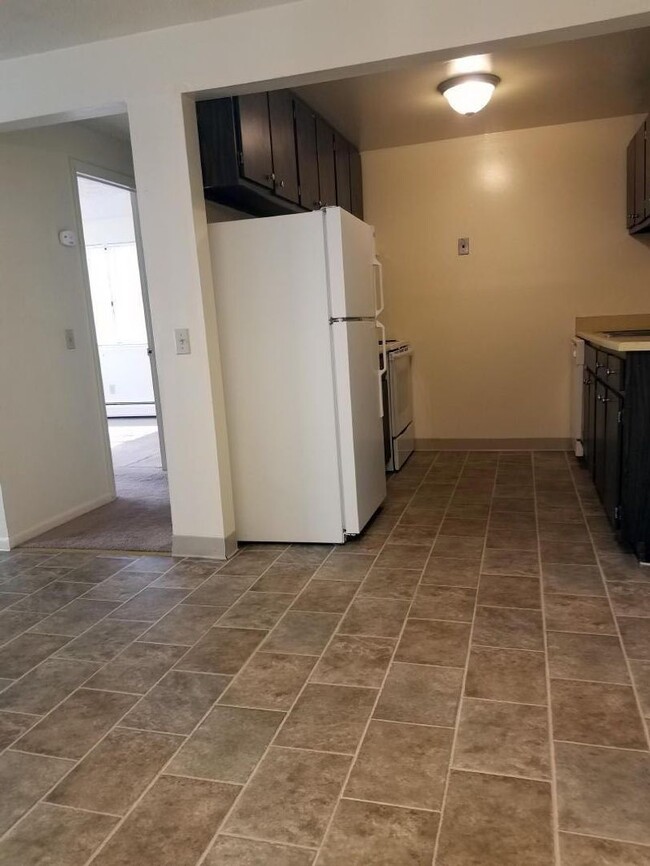 Interior Photo - Sheridan Park and Holiday Manor